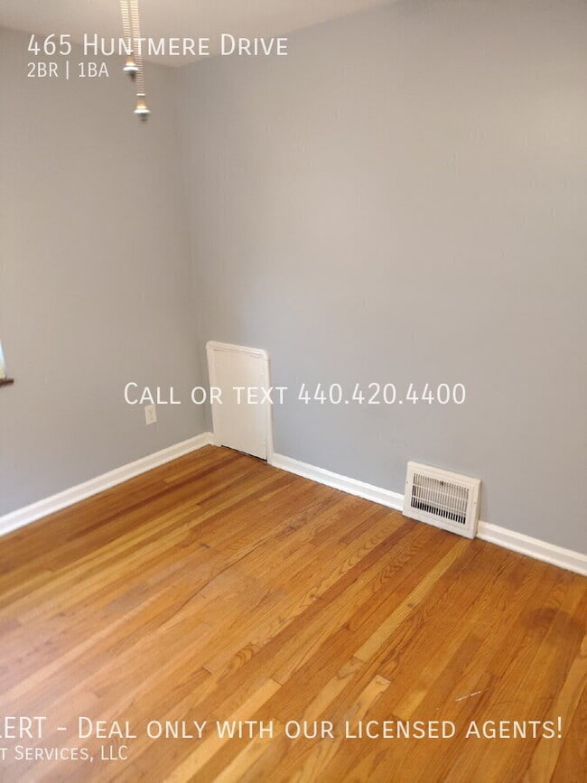 Building Photo - 465 Huntmere Dr