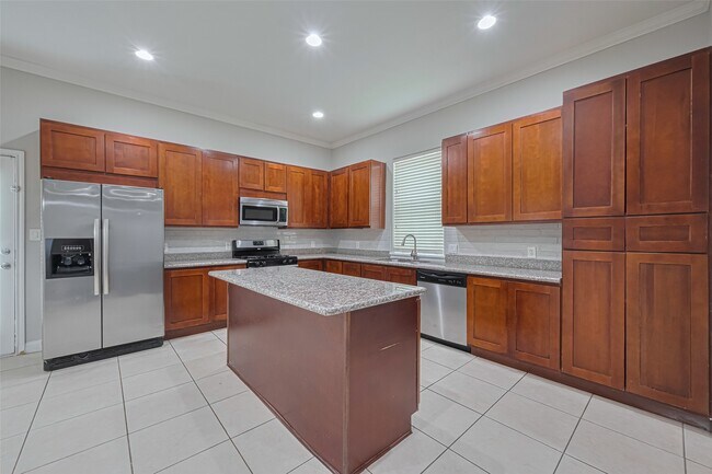 Building Photo - 15415 Addicks Stone Dr