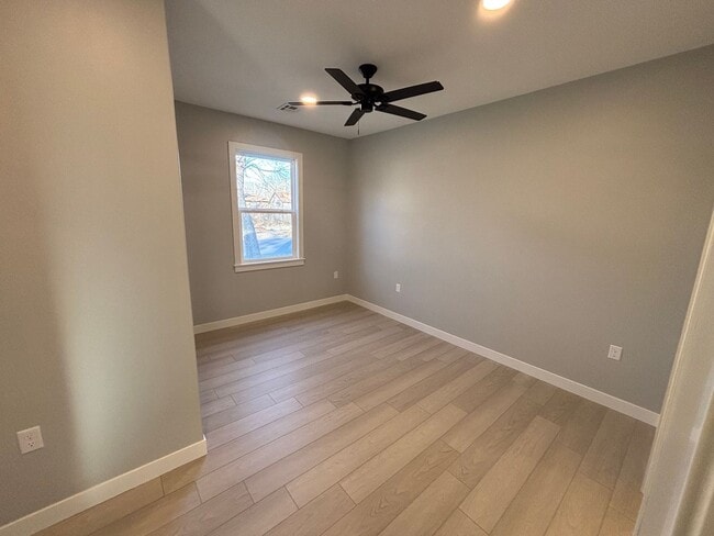 Building Photo - Stunning New Build in Central Manhattan! Available NOW!