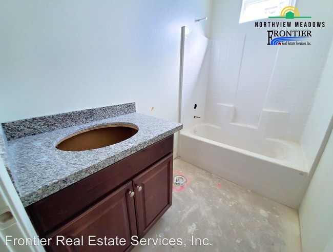 Building Photo - 2 br, 2 bath House - 800 Black Rock Way #B