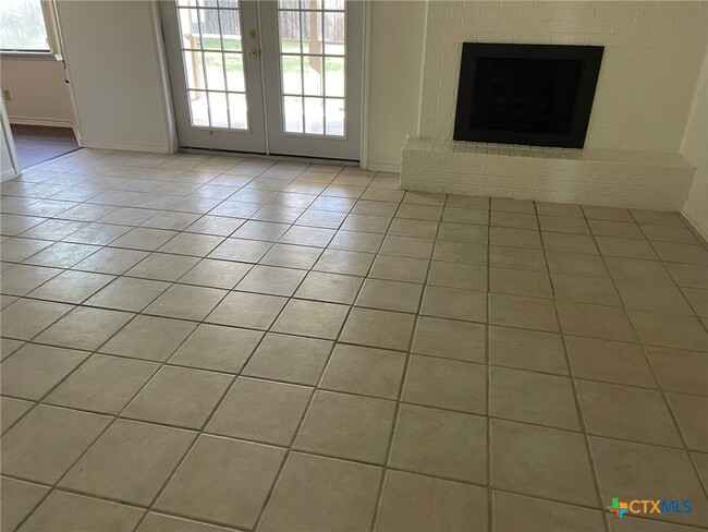 Building Photo - 2403 Hunt Dr