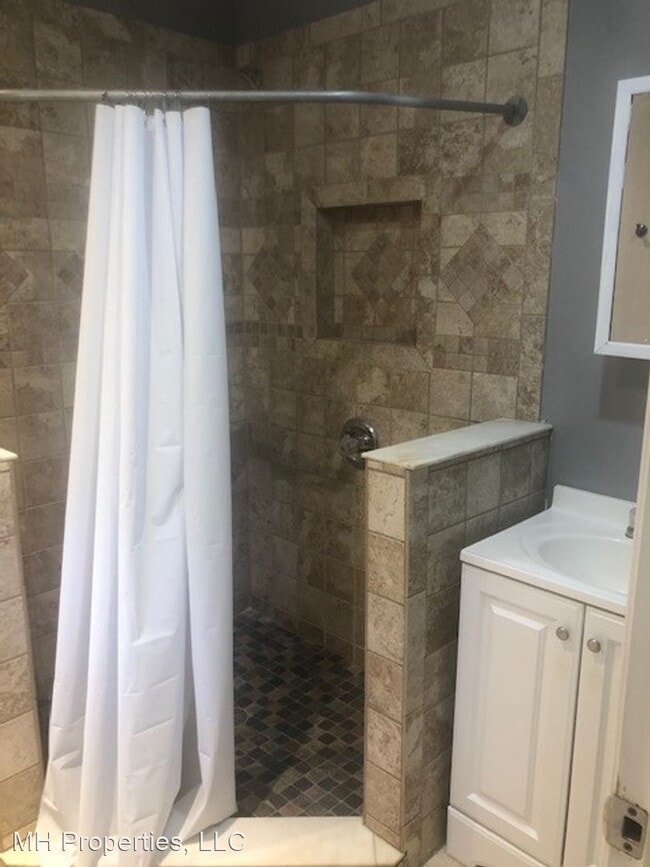 Building Photo - 4 br, 2 bath House - 2907 Rockrose ave