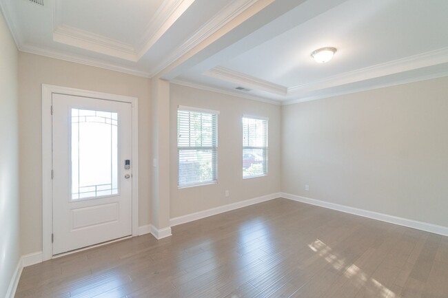 Building Photo - Spacious & Elegant 4 Bedroom Home in Fort ...
