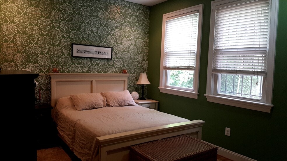 Building Photo - 1626 5th St NW