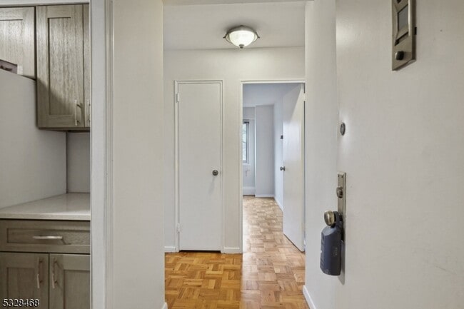 Building Photo - 377 S Harrison St