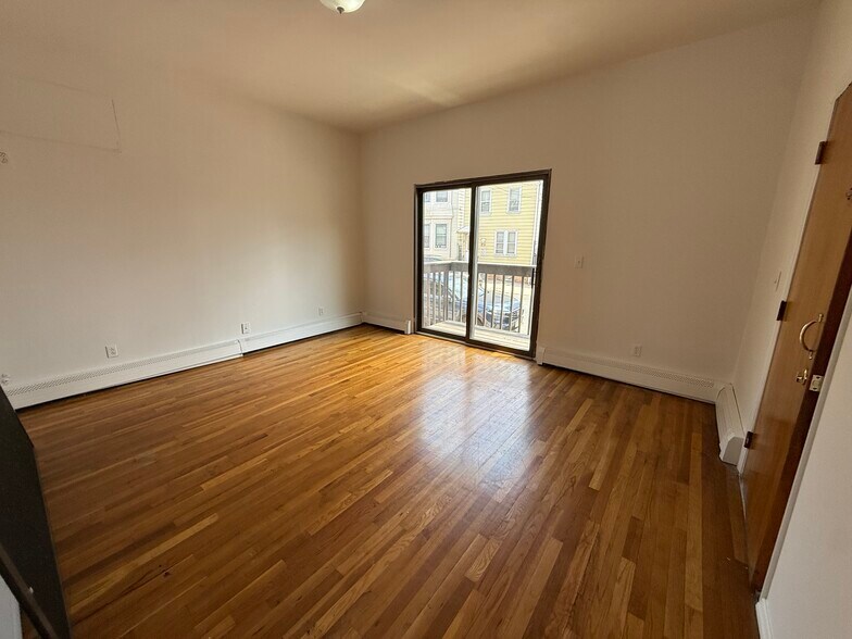 Building Photo - 88 Garrison St