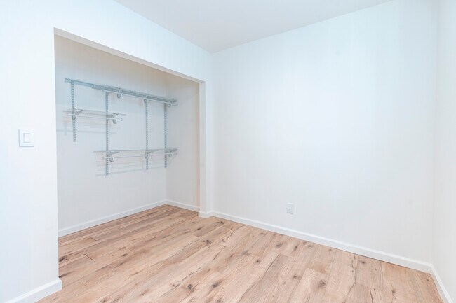 Building Photo - 355 St Bonaventure Ave