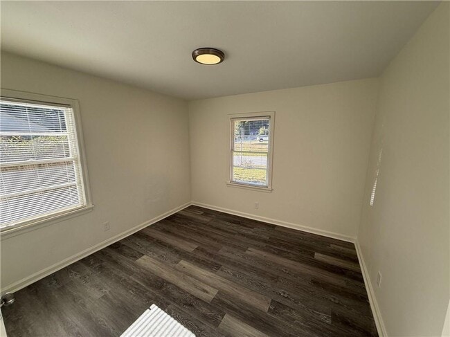 Building Photo - 828 Pamela Dr