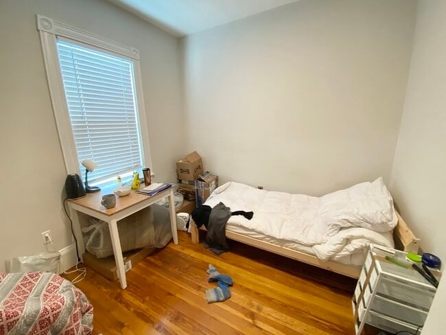 Building Photo - 108 Buttonwood St