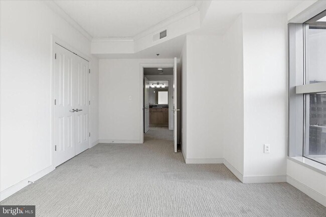 Building Photo - 777 7th St NW