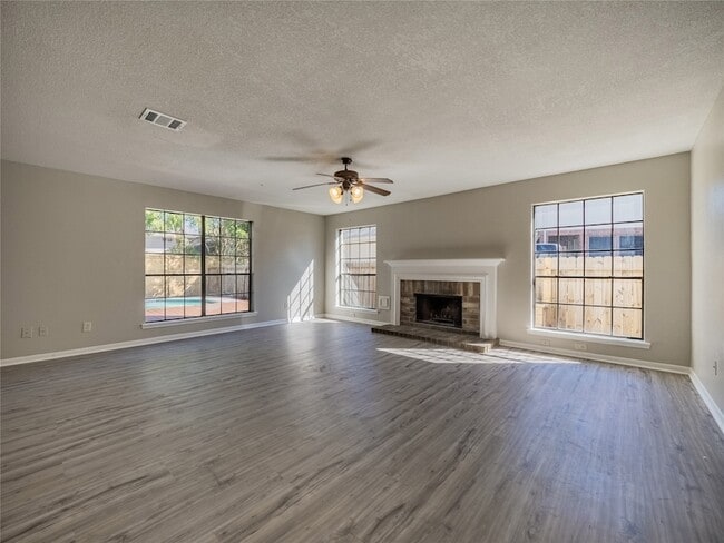 Building Photo - 2722 Carmel Woods Dr