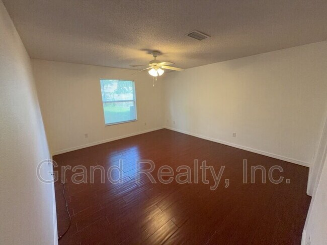 Building Photo - 4857 Makenna Cir