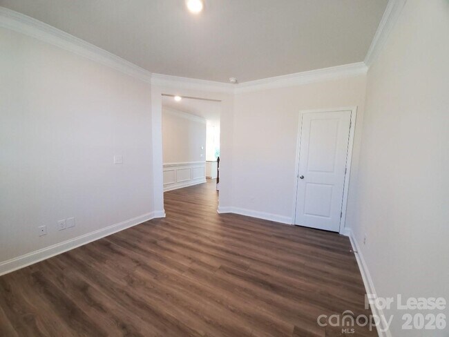 Building Photo - 3013 Lydney Cir