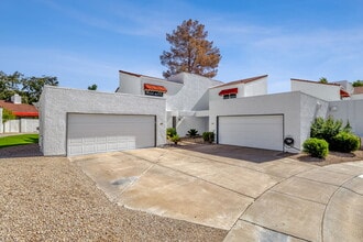 Building Photo - 13827 North 42nd Pl