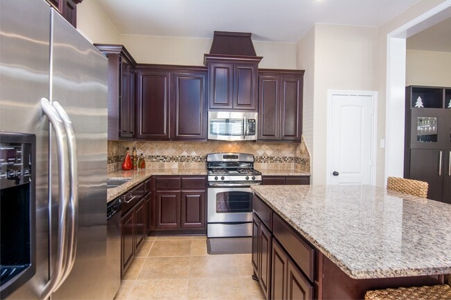 Building Photo - 11 Cheswood Manor Court