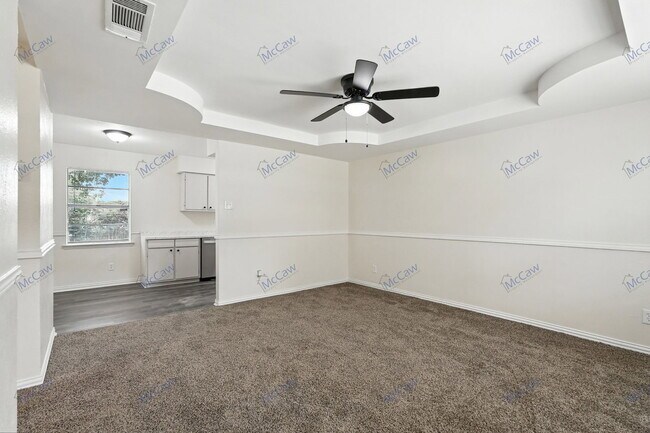 Building Photo - 4425 Central Ln
