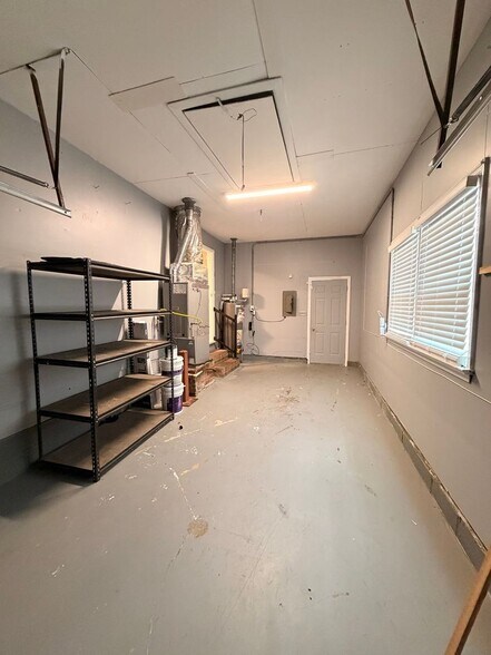 Building Photo - 1207 Quash St