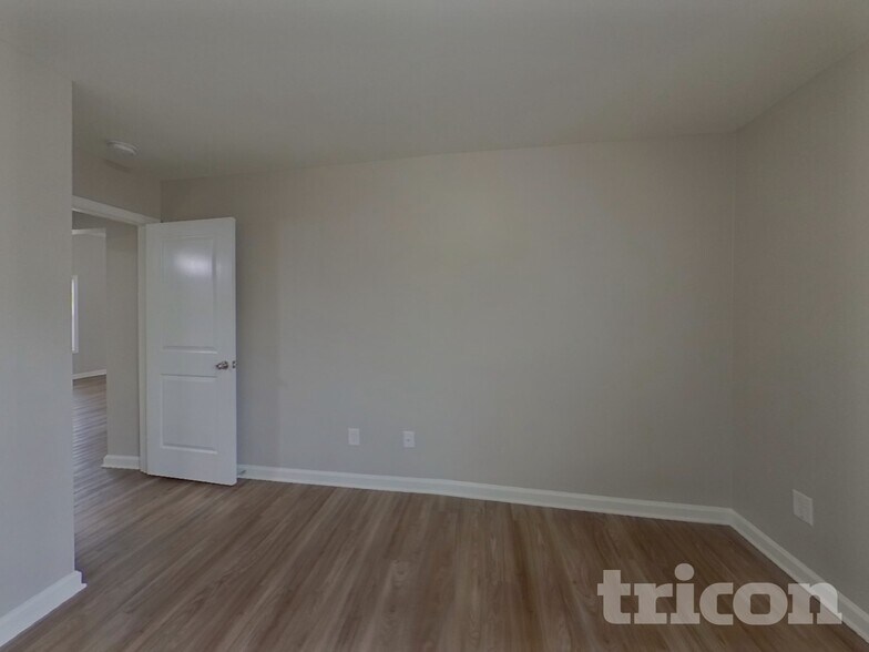 Building Photo - 333 Finch Ln