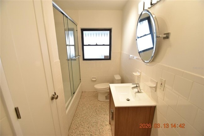 Building Photo - 528 Suwanee Cir