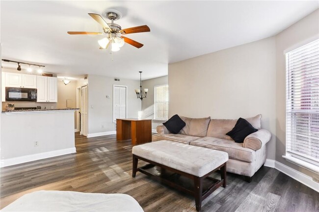 Building Photo - 914 Wentworth Ct