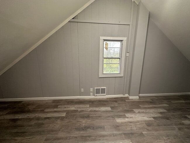 Building Photo - 12914 Park Knoll Dr