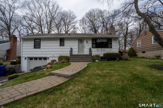 Building Photo - 9 Cobblers Ln