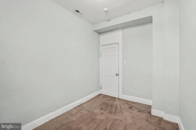 Building Photo - 409 Edgewood St