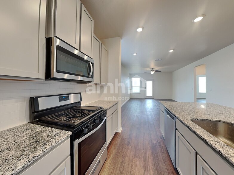 Building Photo - 337 Pebble Beach Run