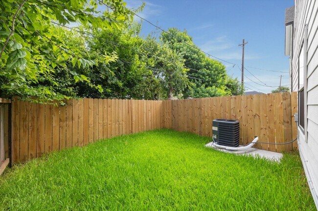 Building Photo - 4131 Mallow St