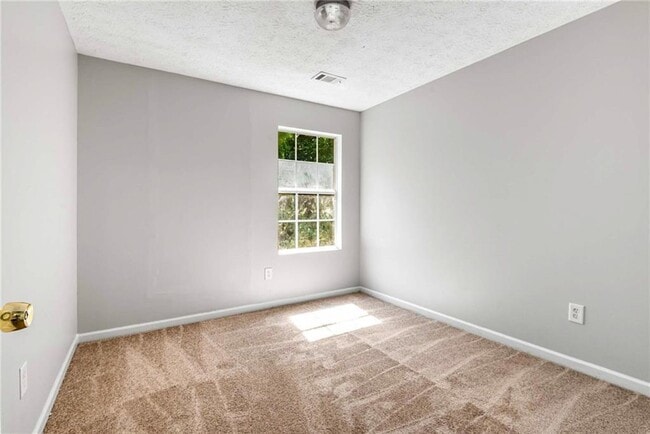 Building Photo - 588 Elle's Wy