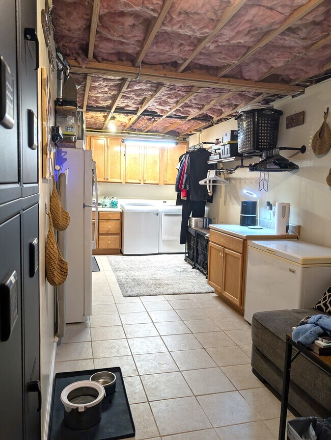 Building Photo - 601 Blackburn Dr