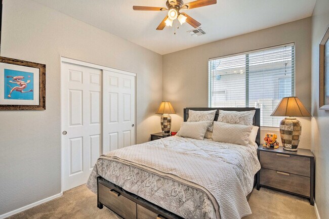 Building Photo - 8790 W Hayward Ave