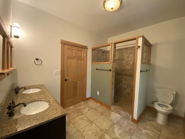 Building Photo - 3 Bedroom Home for Rent - HR Heights