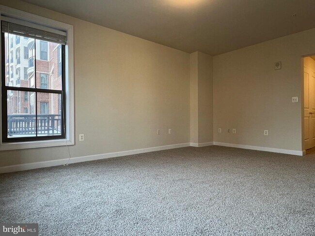 Building Photo - 485 Harbor Side St