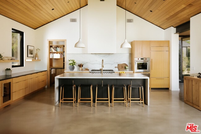 Building Photo - 5792 Calpine Dr