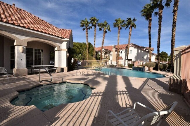 Building Photo - 8555 W Russell Rd