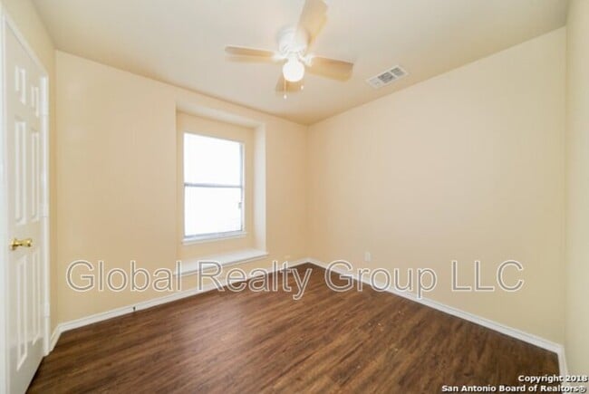 Building Photo - 1017 Schertz Pkwy