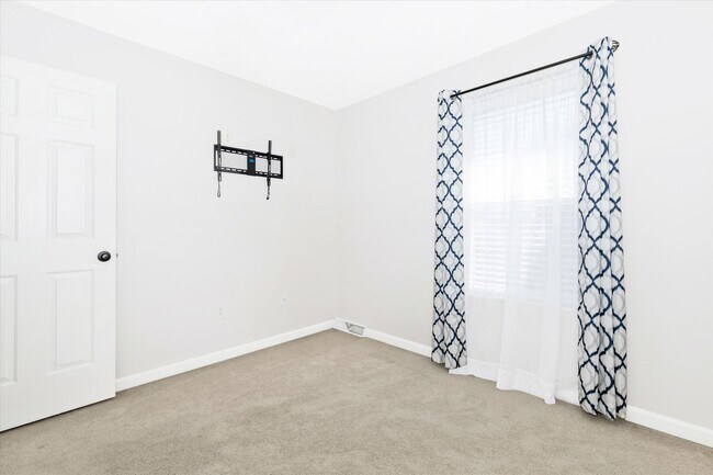 Building Photo - New Market West Rental