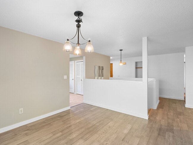 Building Photo - 1107 Meadowview Ct