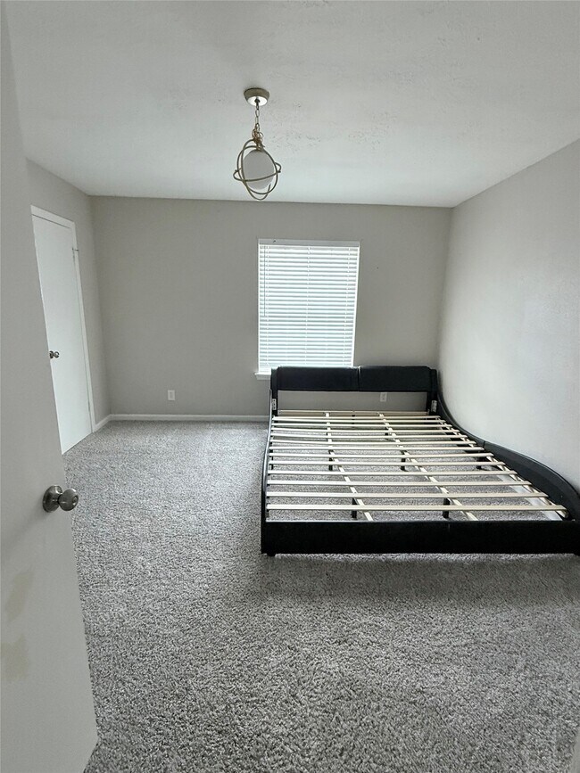 Building Photo - 11525 Beechnut St