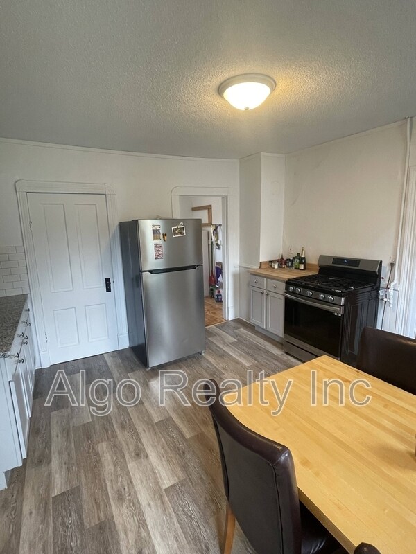 Building Photo - 3449 Snelling Ave