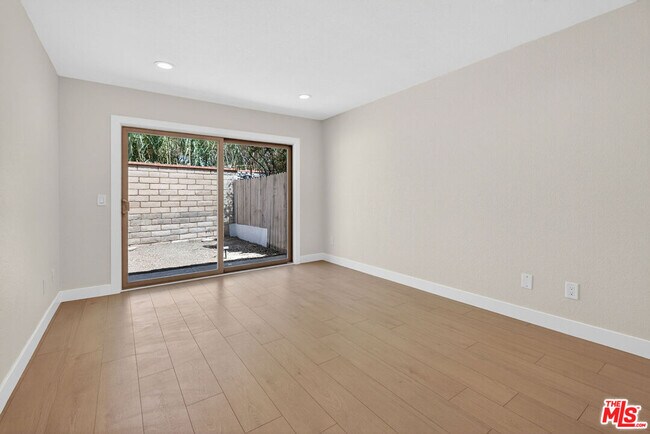 Building Photo - 31076 Via San Vicente