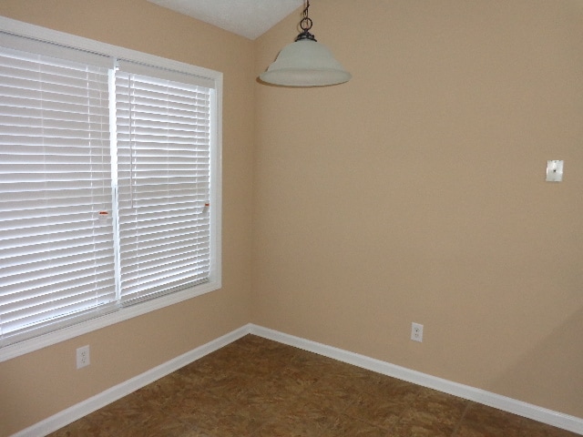 Building Photo - 725 Windsor Brook Ln