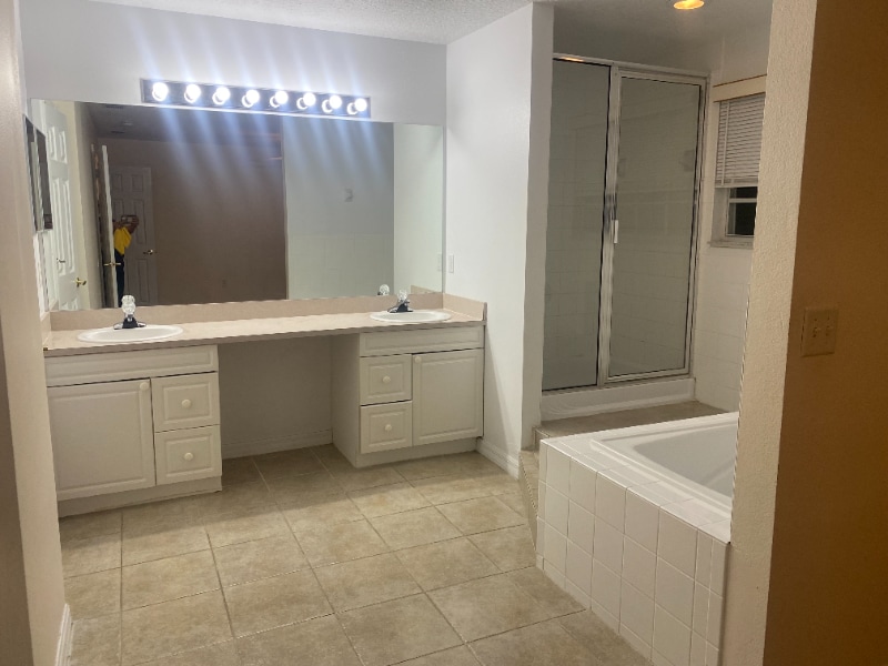 Building Photo - 400 Australian Way