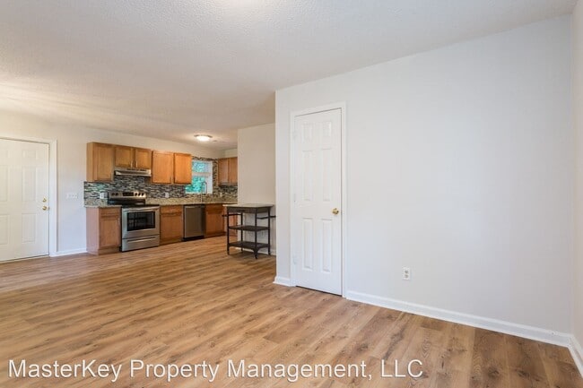 Building Photo - 3 br, 1 bath House - 211 Golf Course Drive