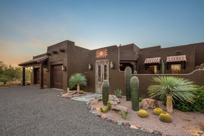 Building Photo - 6200 E Cielo Run N