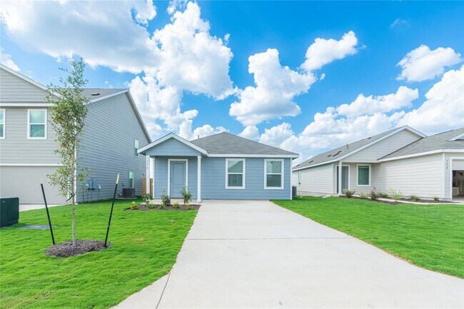 Building Photo - 336 Cowpoke Dr