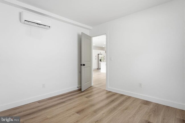 Building Photo - 96 Elderberry Dr