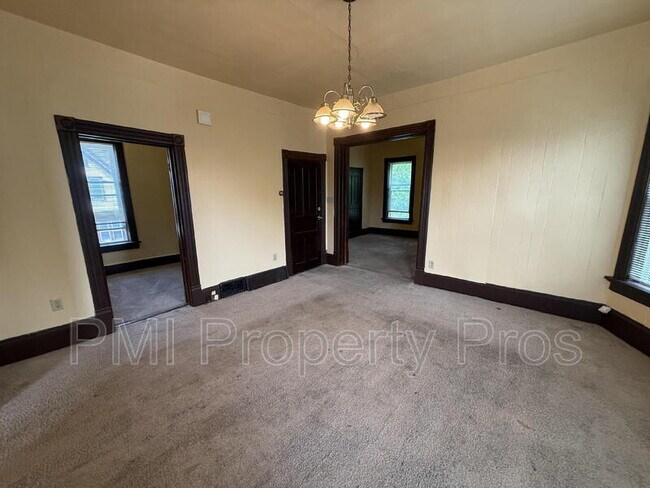 Building Photo - 2441 Dr. William Finlayson St