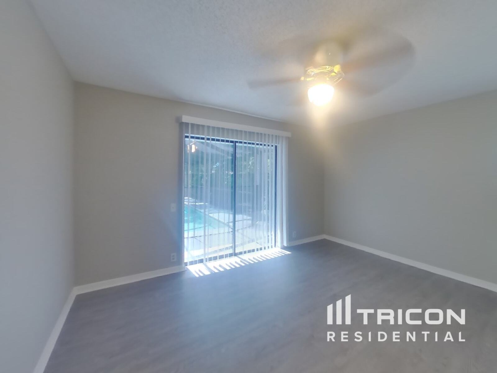 Building Photo - 16147 Vanderbilt Dr